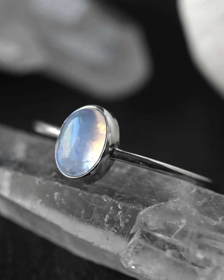 theia-moonstone-silver-ring-mood-light-hellaholics theia-moonstone-silver-ring-mood-light-hellaholics