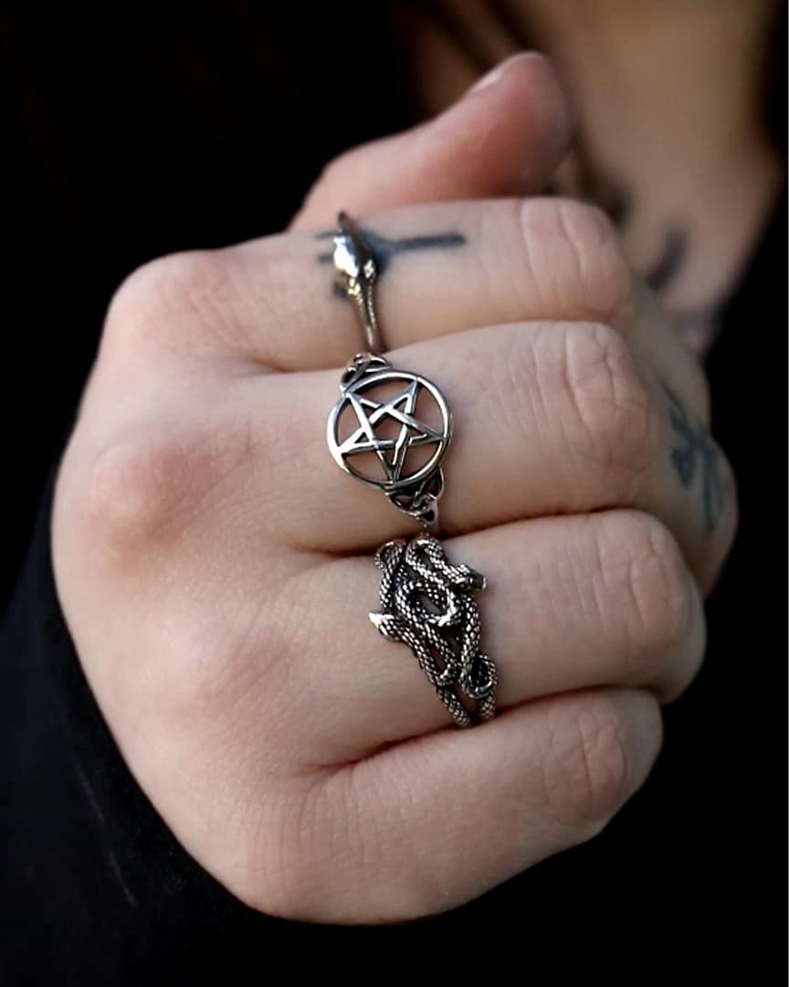 ancient-symbolism-duo-snake-ring-hellaholics ancient-symbolism-duo-snake-ring-hellaholics