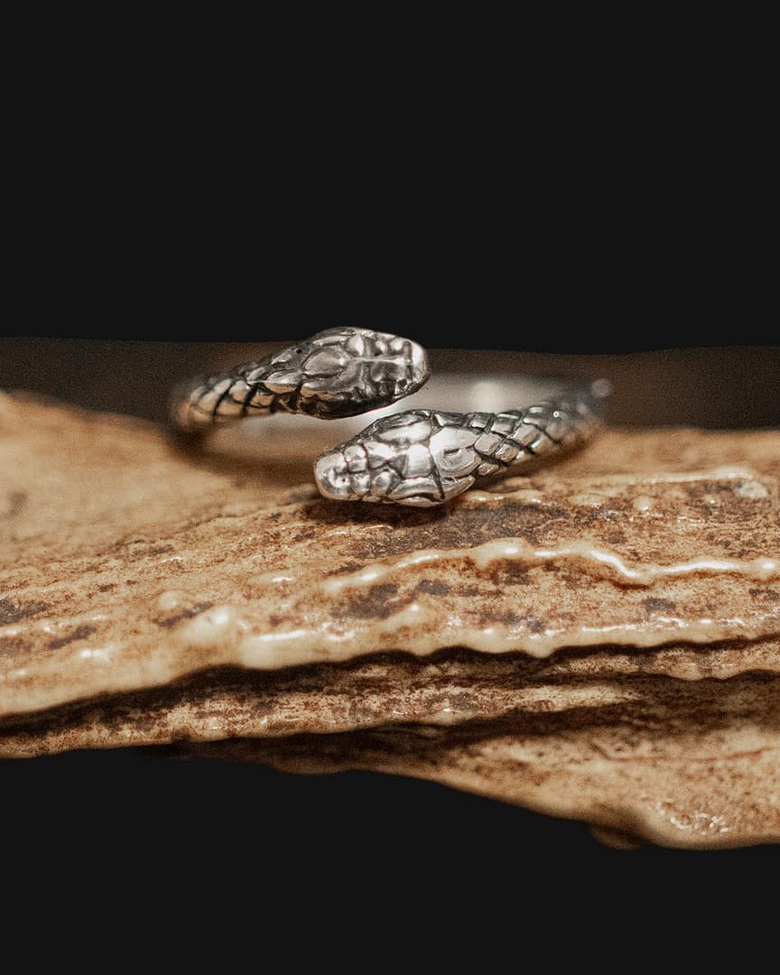 doubleheaded-snake-ring-mood-dark-hellaholics doubleheaded-snake-ring-mood-dark-hellaholics