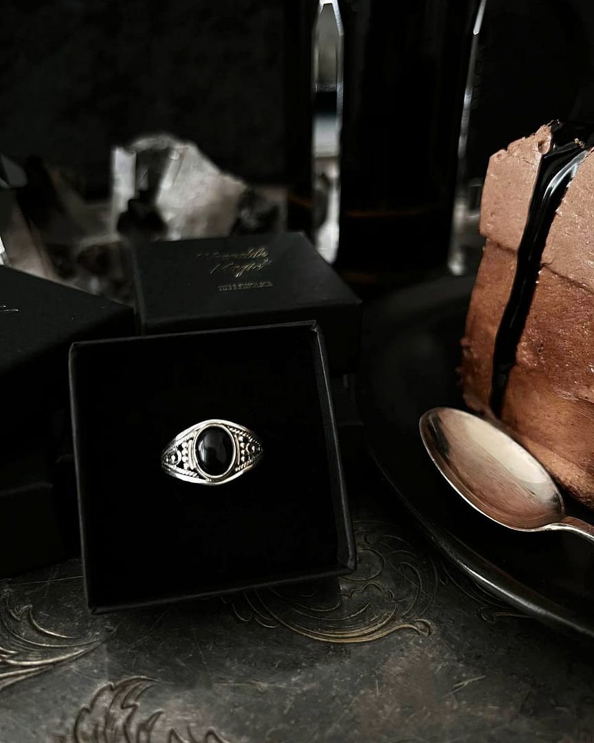 small-box-open-ring-mood-hellaholics small-box-open-ring-mood-hellaholics
