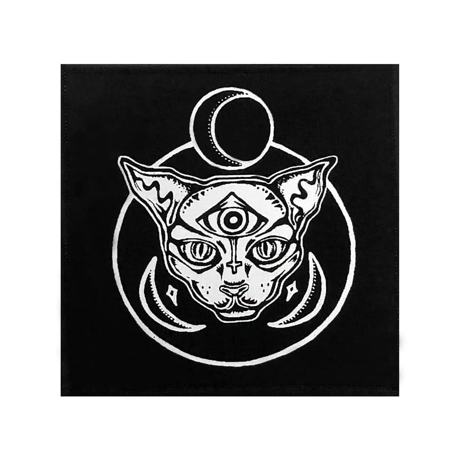 celestial-cat-patch-by-hellaholics-artwork-by-amanda-goldie-de-aguiar