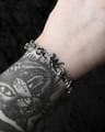 curt-stainless-steel-knot-chain-bracelet-hellaholics-on-wrist
